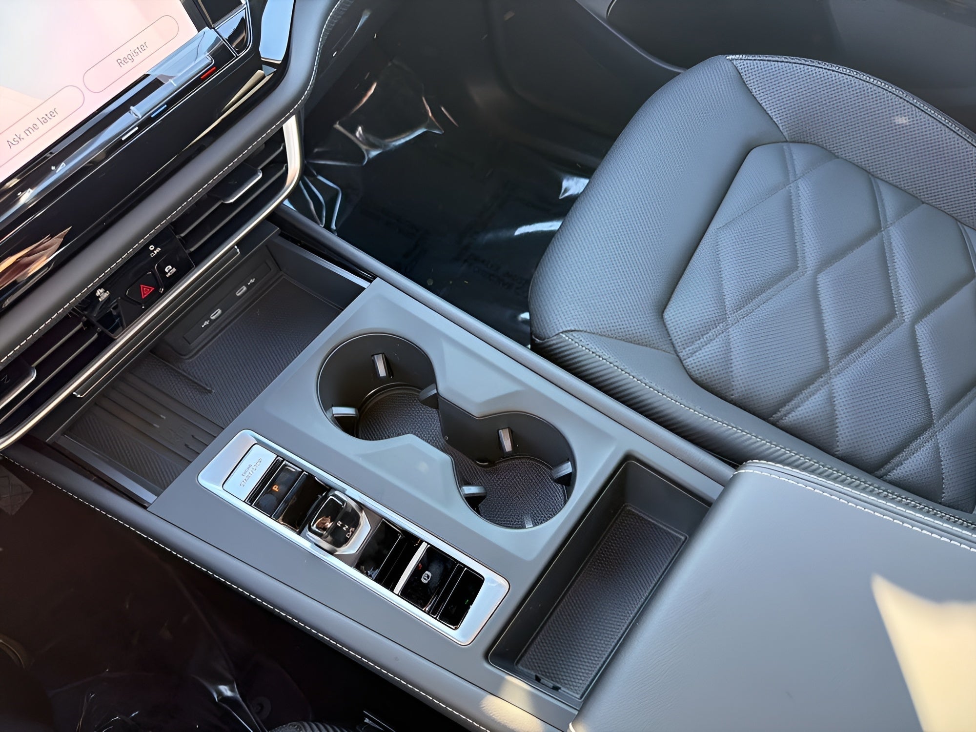 2026 Volkswagen Atlas Cross Sport 2.0T SE 4MOTION