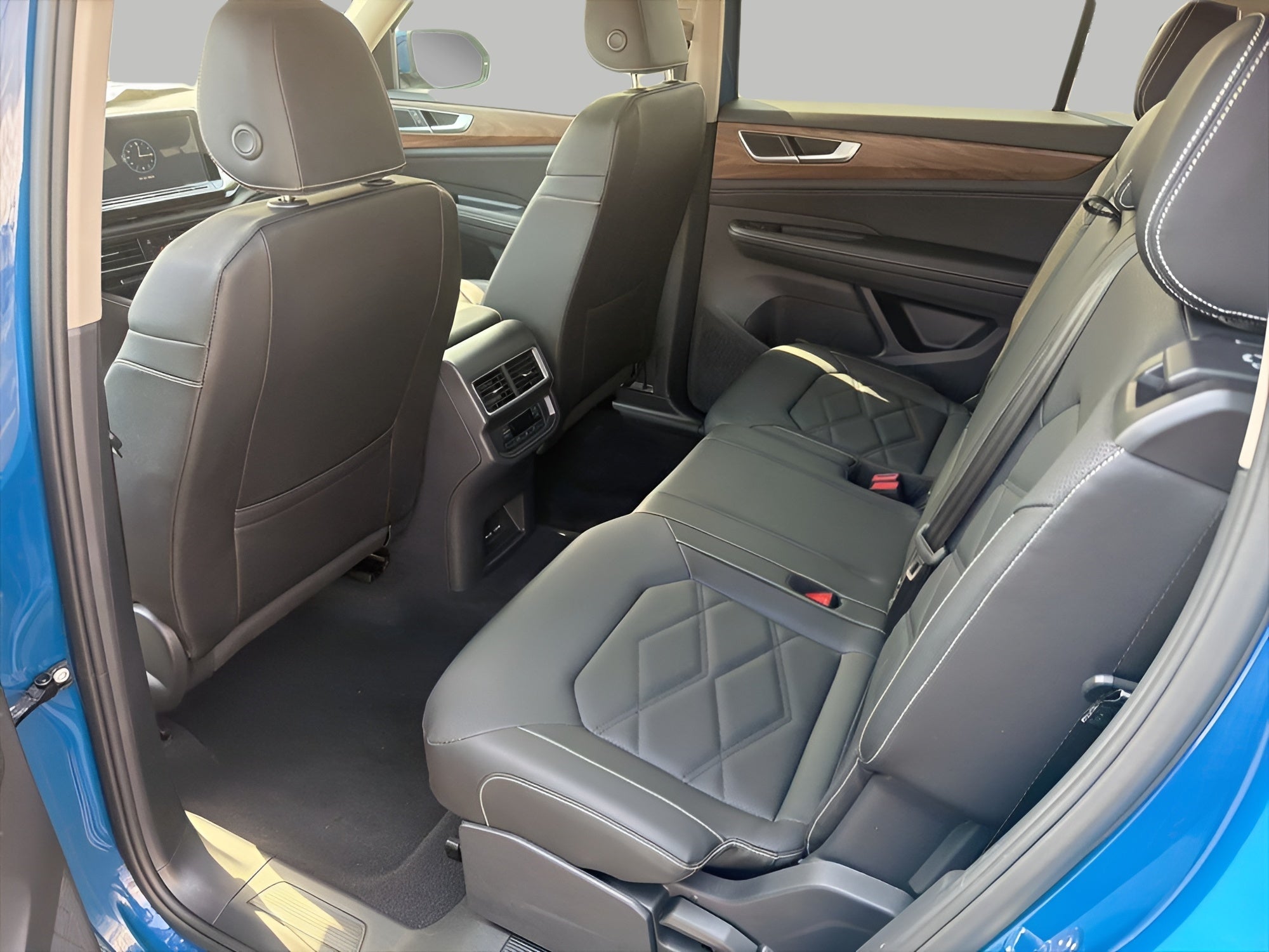 2025 Volkswagen Atlas 2.0T SE 4MOTION