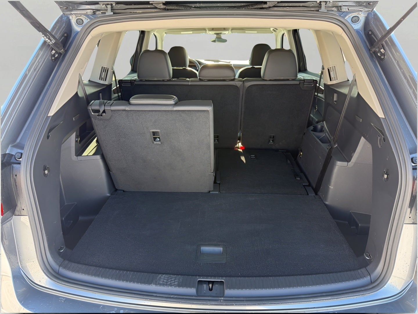 2025 Volkswagen Atlas 2.0T SE 4MOTION