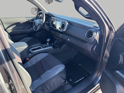 2018 Toyota TACOMA TRD Sport Double Cab 5' Bed V6 4x4 AT