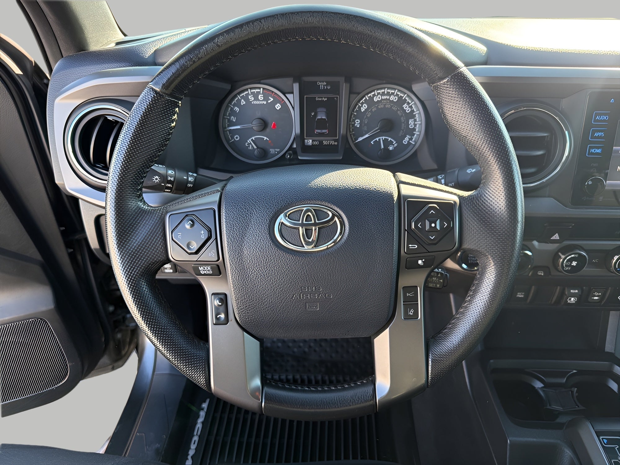 2018 Toyota TACOMA TRD Sport Double Cab 5' Bed V6 4x4 AT