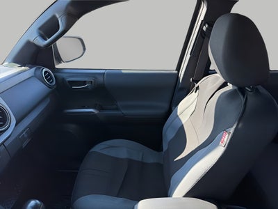 2018 Toyota TACOMA TRD Sport Double Cab 5' Bed V6 4x4 AT