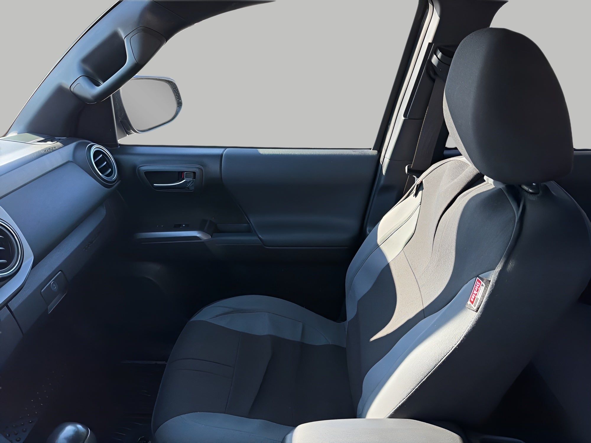 2018 Toyota TACOMA TRD Sport Double Cab 5' Bed V6 4x4 AT