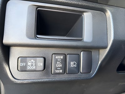 2018 Toyota TACOMA TRD Sport Double Cab 5' Bed V6 4x4 AT