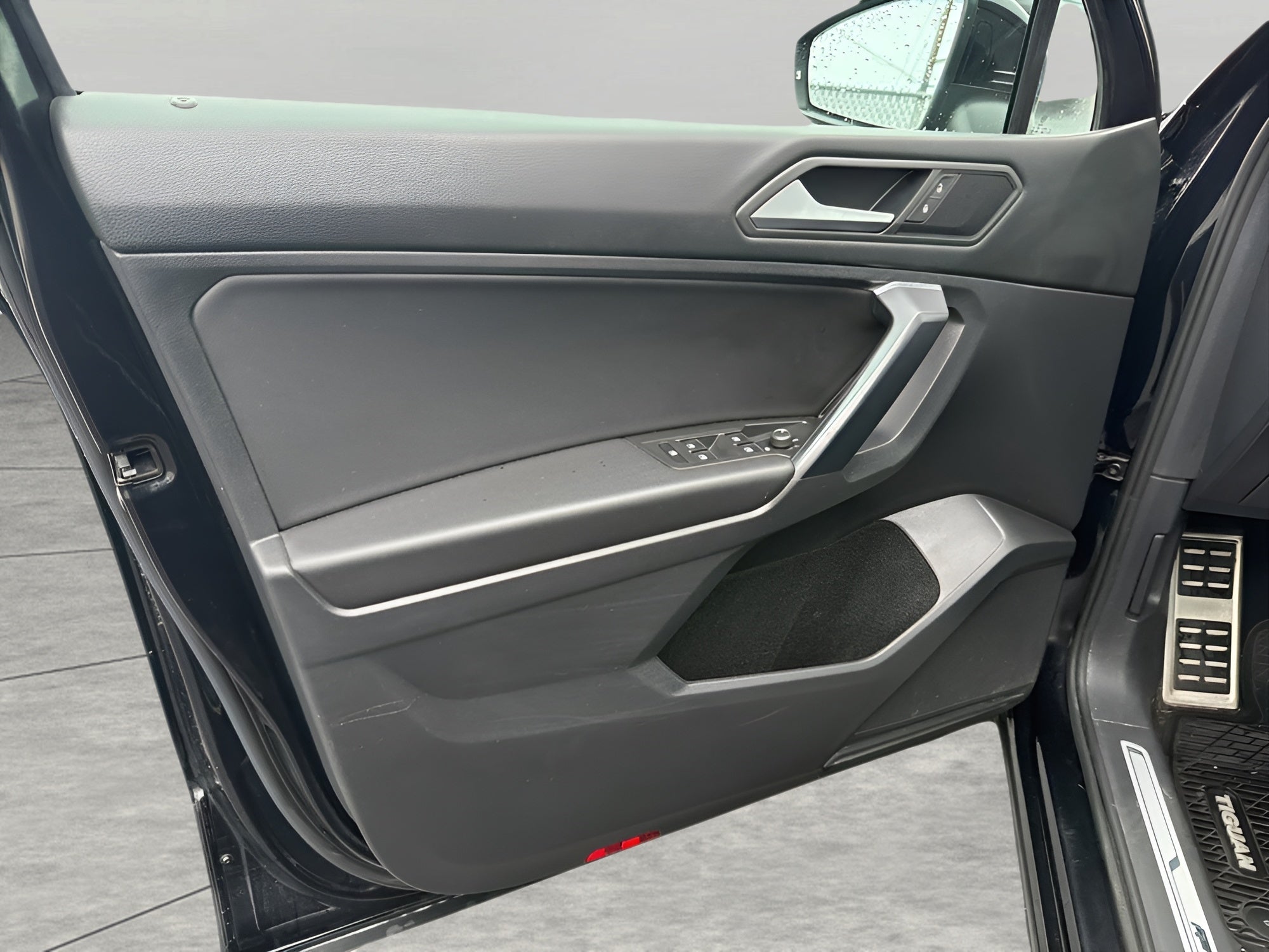 2021 Volkswagen Tiguan 2.0T SE R-Line Black 4MOTION