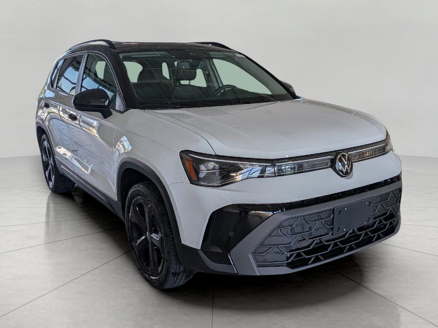 2026 Volkswagen Taos SE Black