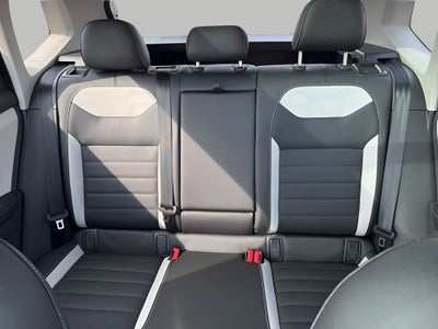 2026 Volkswagen Taos SEL 4MOTION