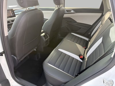 2026 Volkswagen Taos SEL 4MOTION