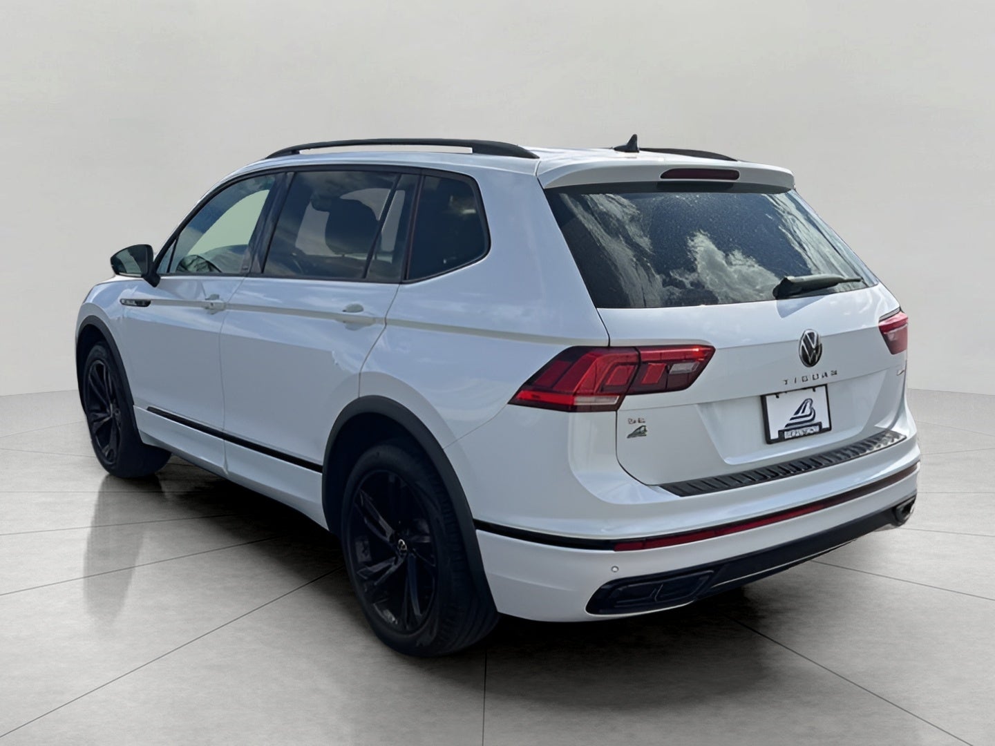 2023 Volkswagen Tiguan 2.0T SE R-Line Black 4MOTION