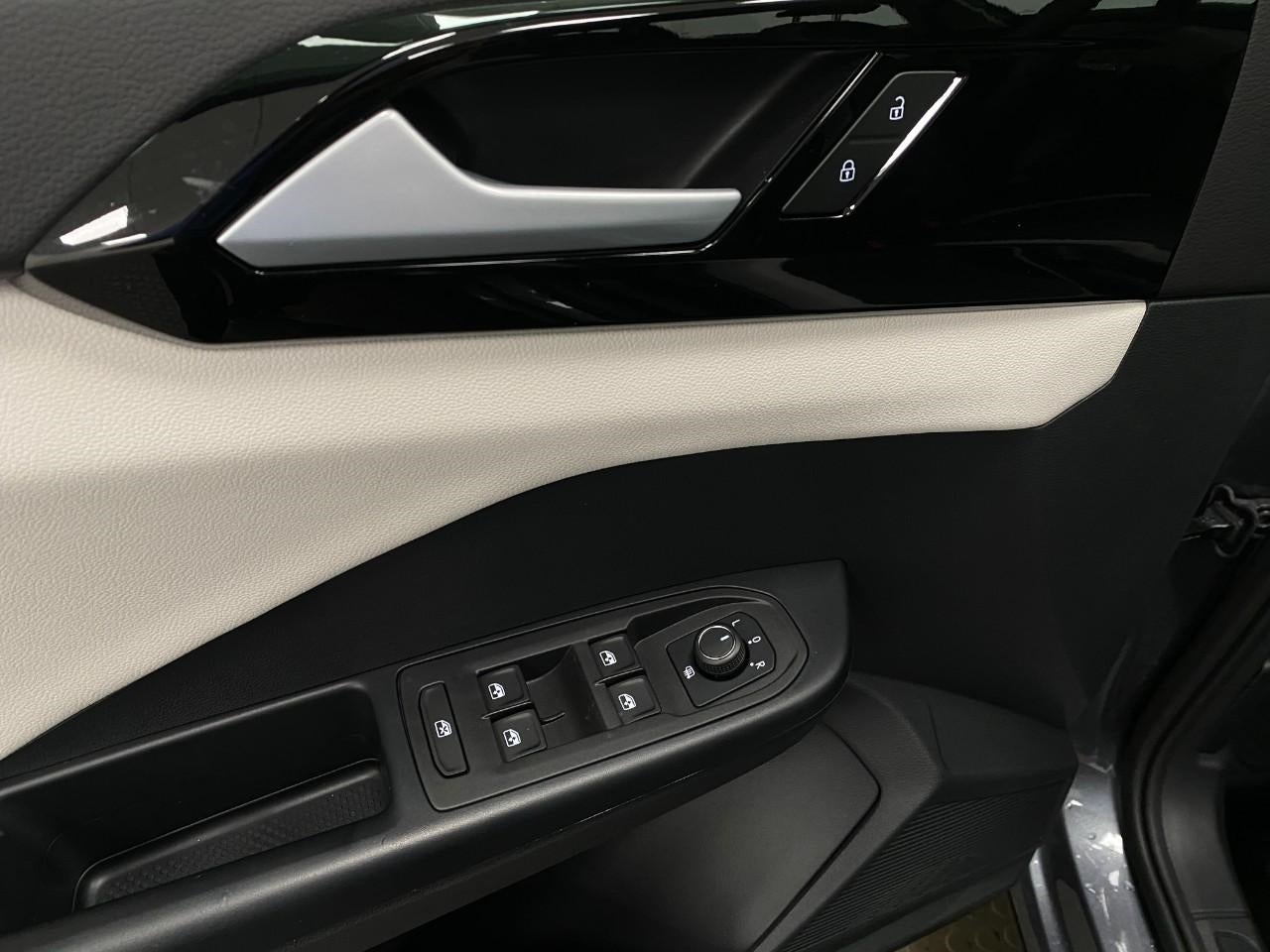 2026 Volkswagen Taos S 4MOTION