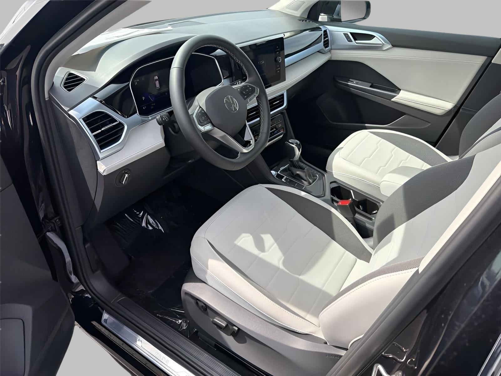 2026 Volkswagen Taos SE FWD
