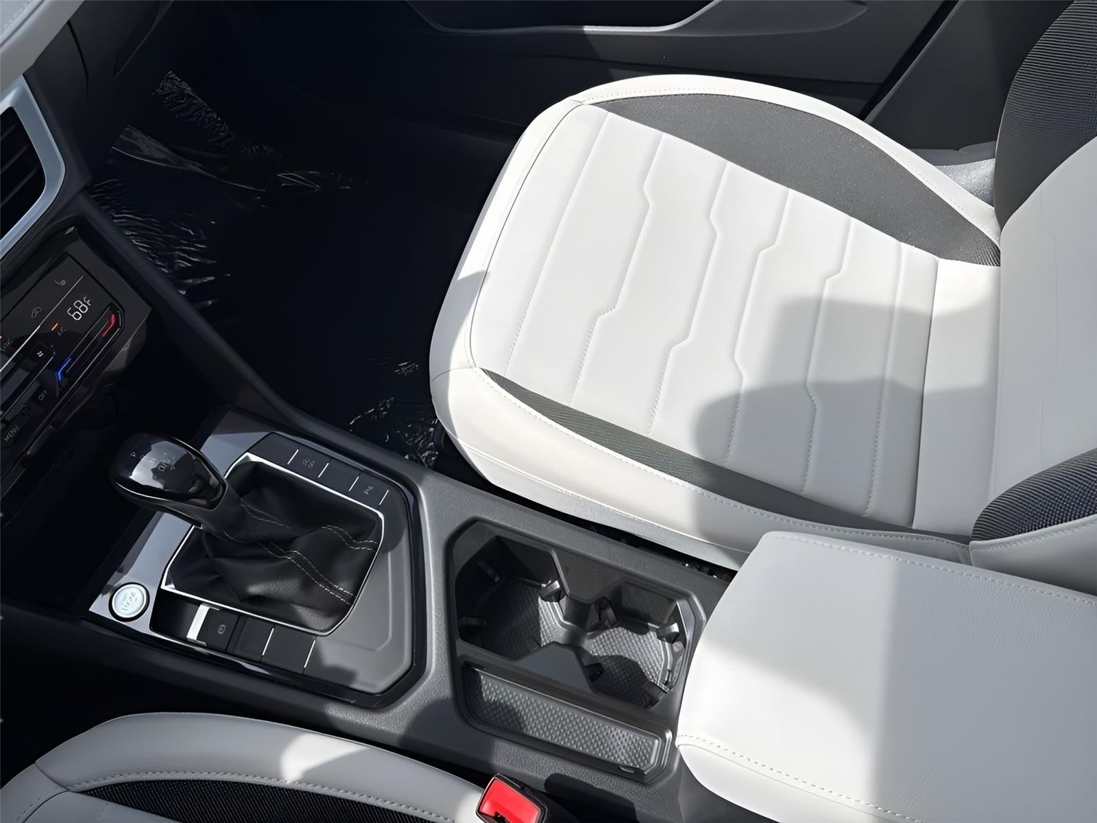 2026 Volkswagen Taos SE FWD