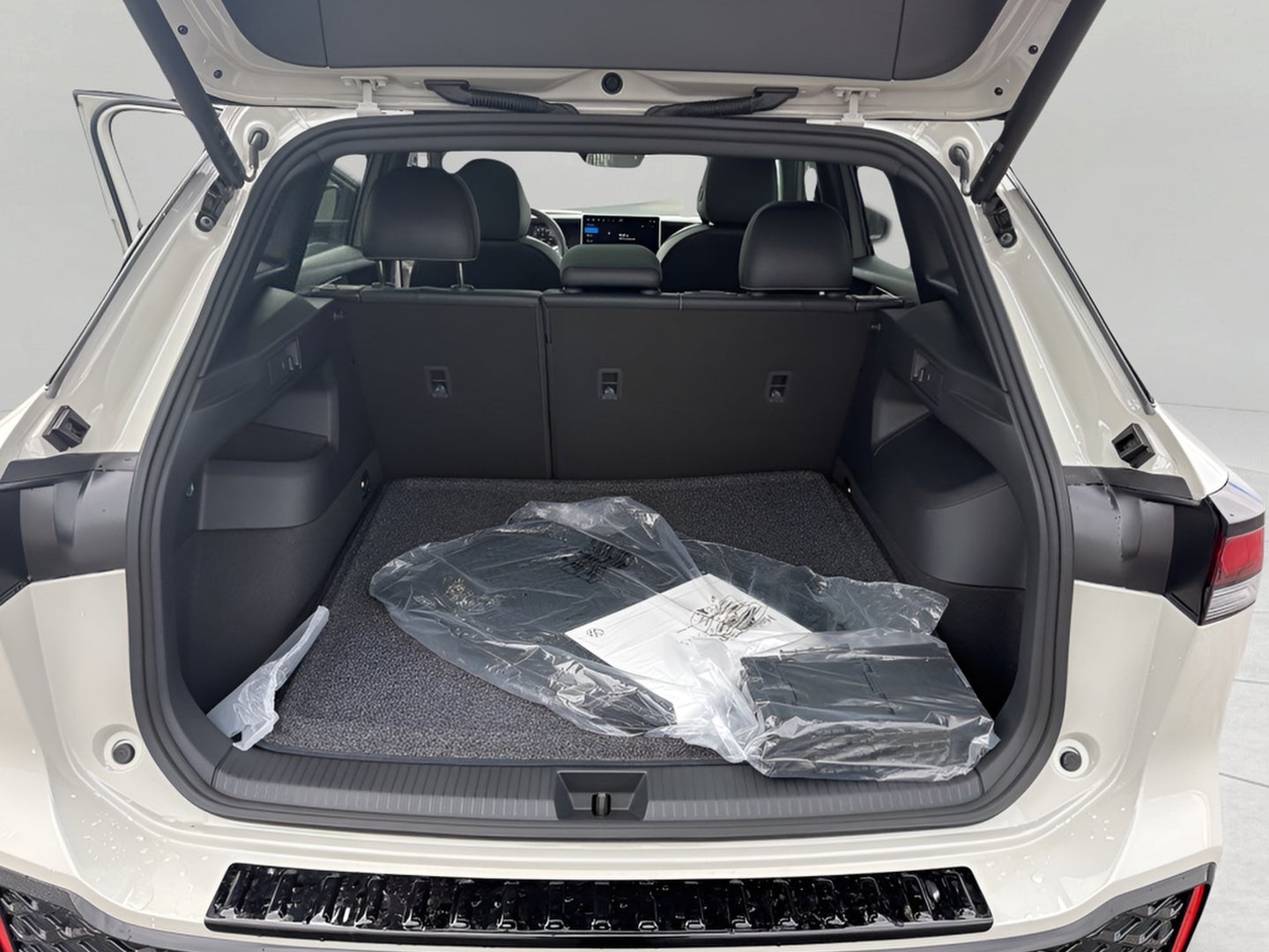 2026 Volkswagen Tiguan SE R-Line Black 4MOTION