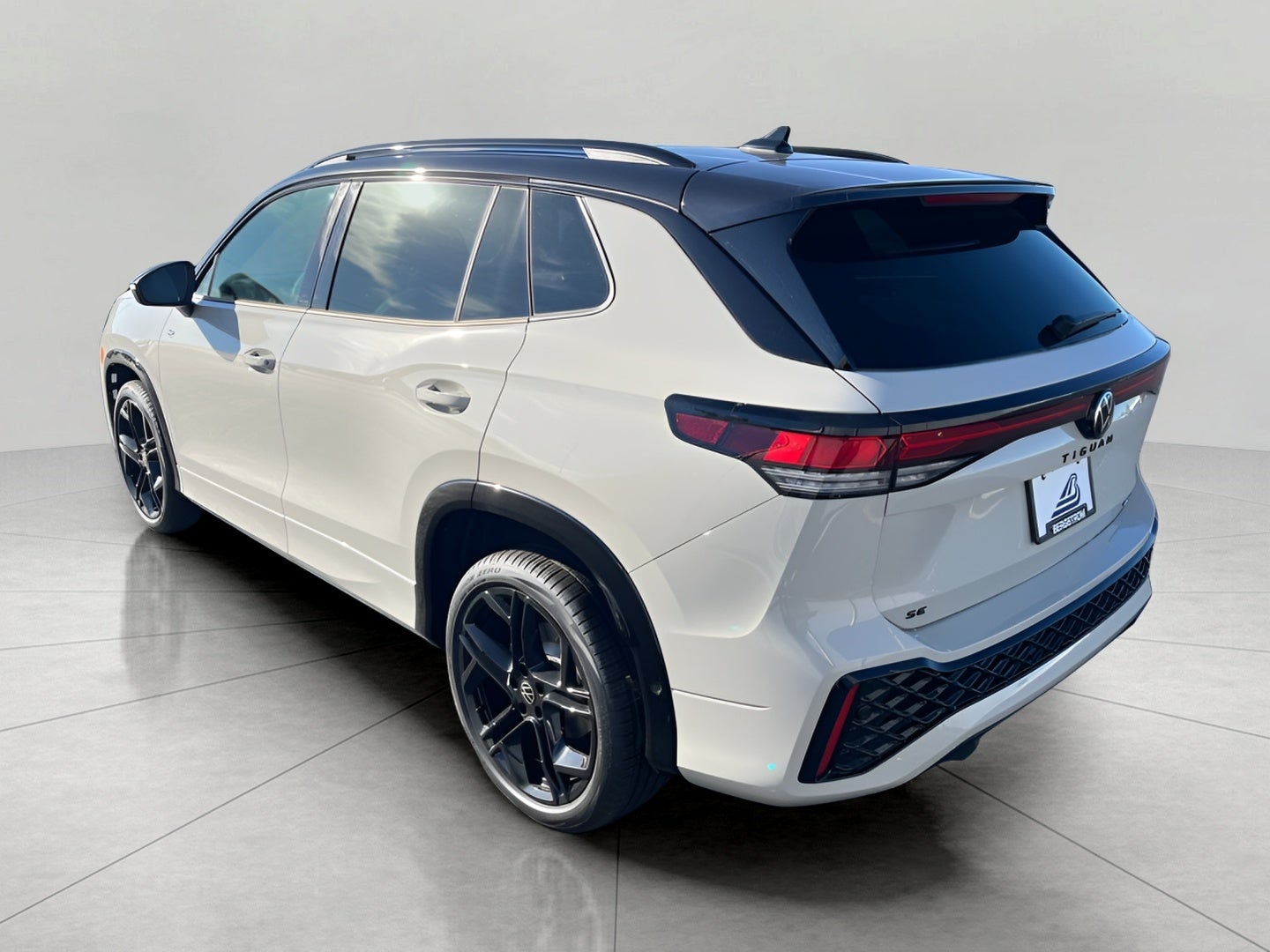 2026 Volkswagen Tiguan SE R-Line Black 4MOTION