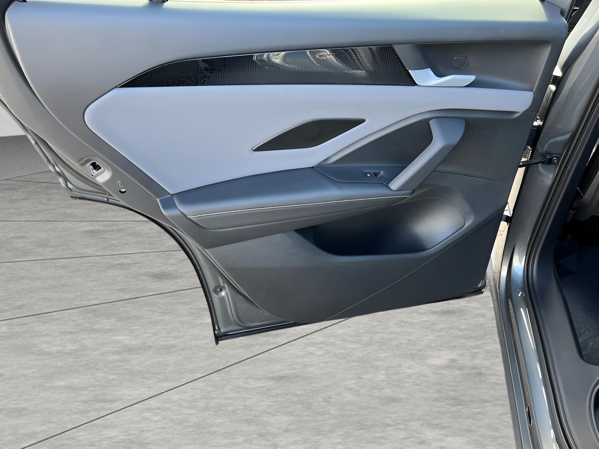 2025 Volkswagen Tiguan 2.0T SE R-Line Black 4MOTION