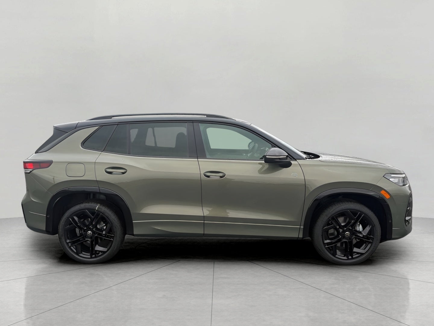 2026 Volkswagen Tiguan 2.0T SE R-Line Black 4MOTION