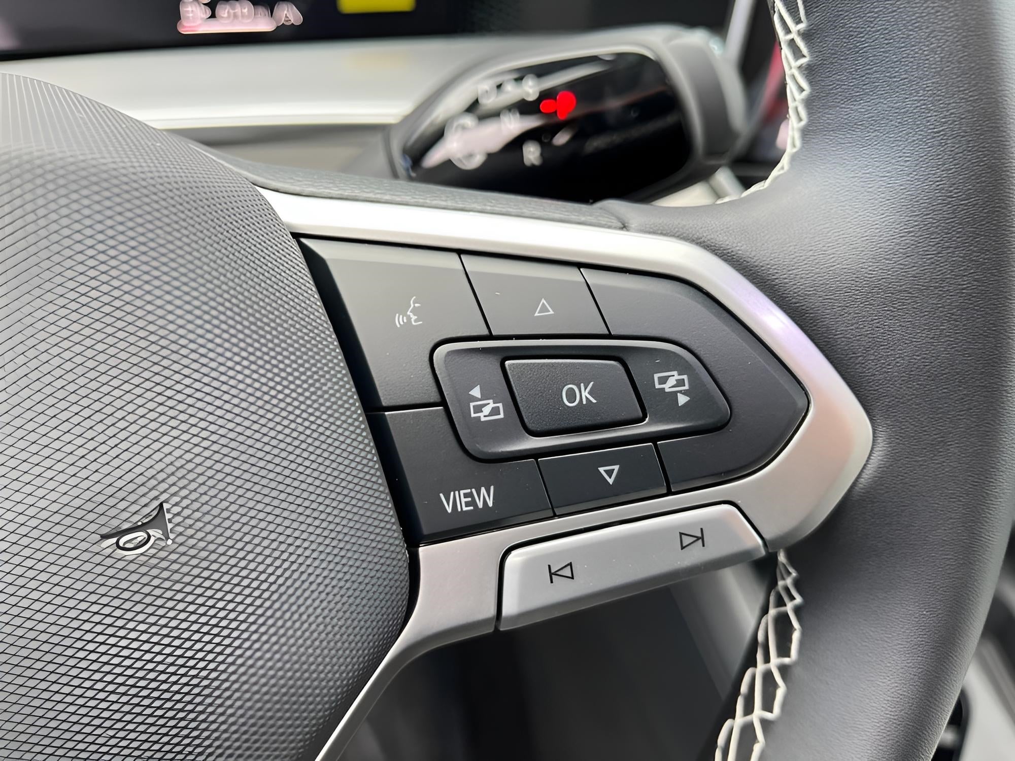 2025 Volkswagen Tiguan 2.0T SE 4MOTION