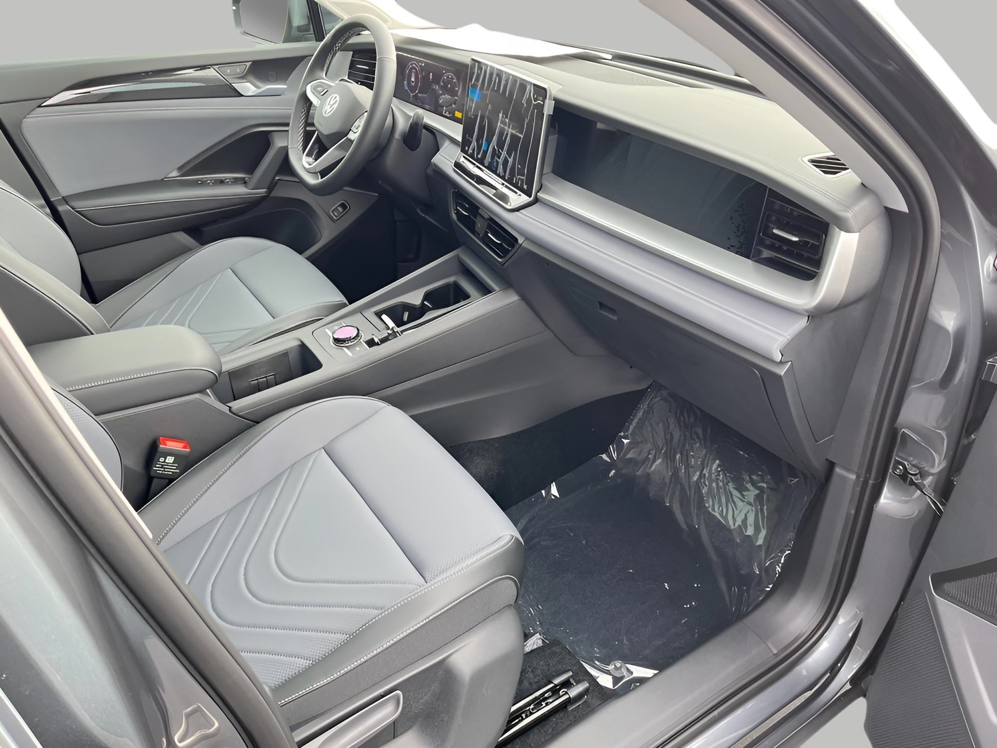 2025 Volkswagen Tiguan 2.0T SE 4MOTION