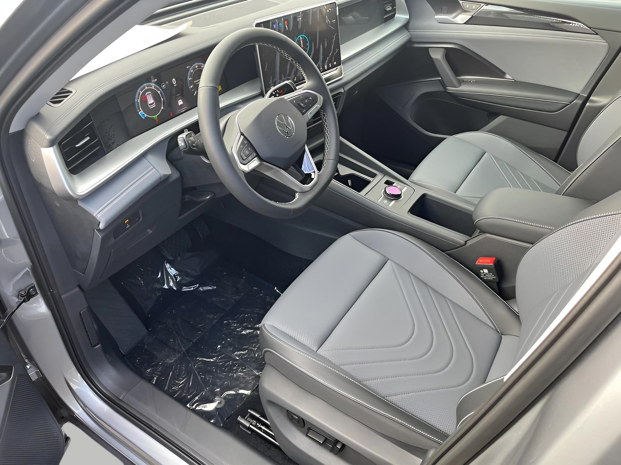 2025 Volkswagen Tiguan 2.0T SE 4MOTION