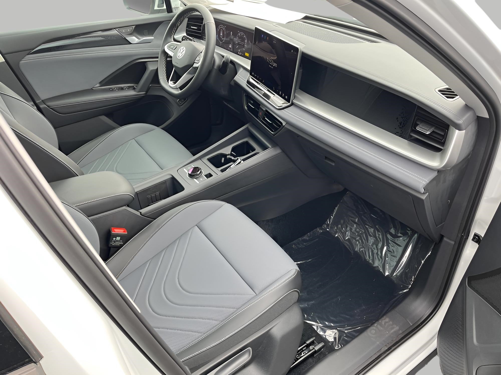 2025 Volkswagen Tiguan 2.0T SE 4MOTION