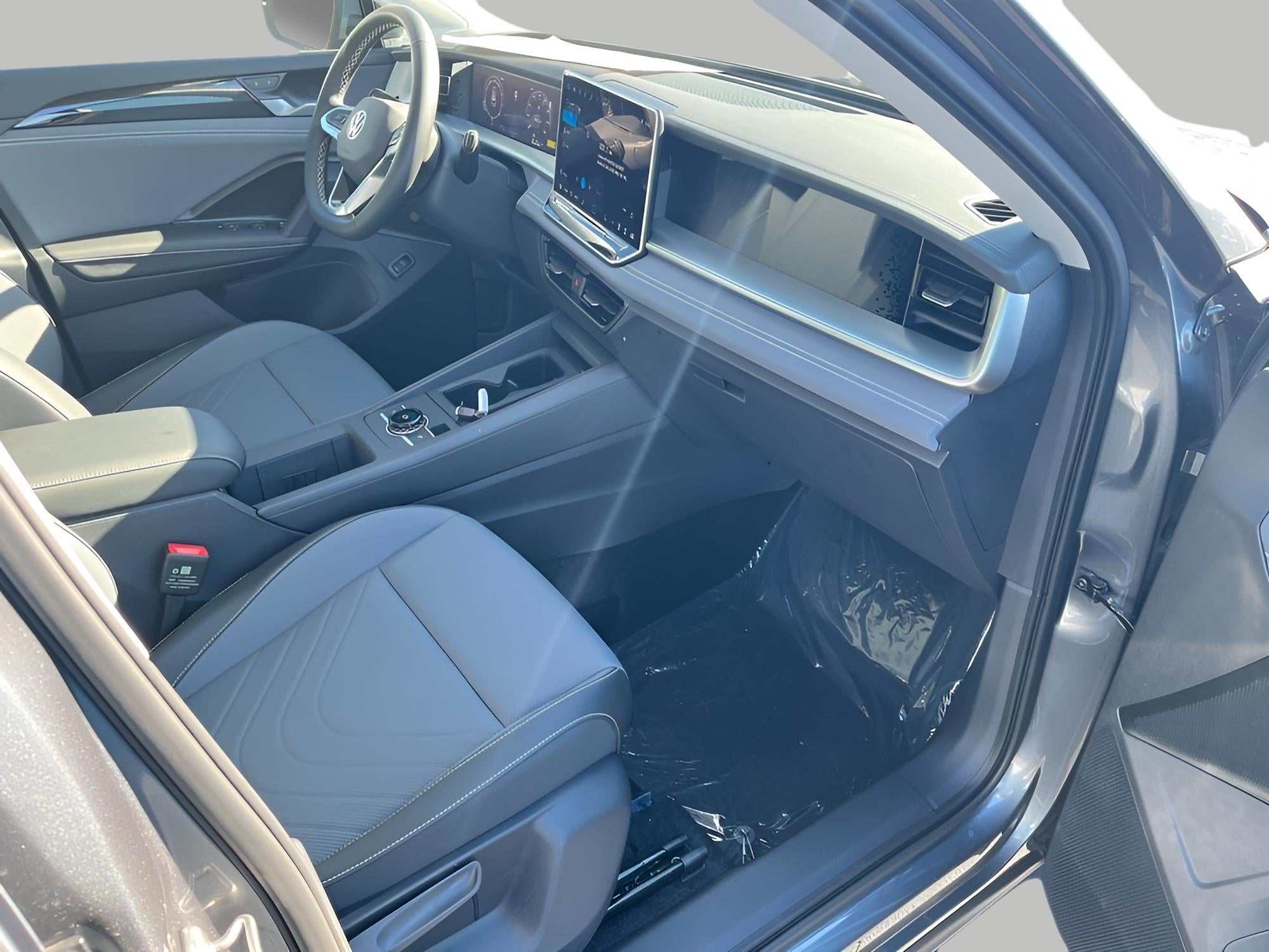 2025 Volkswagen Tiguan 2.0T SE 4MOTION