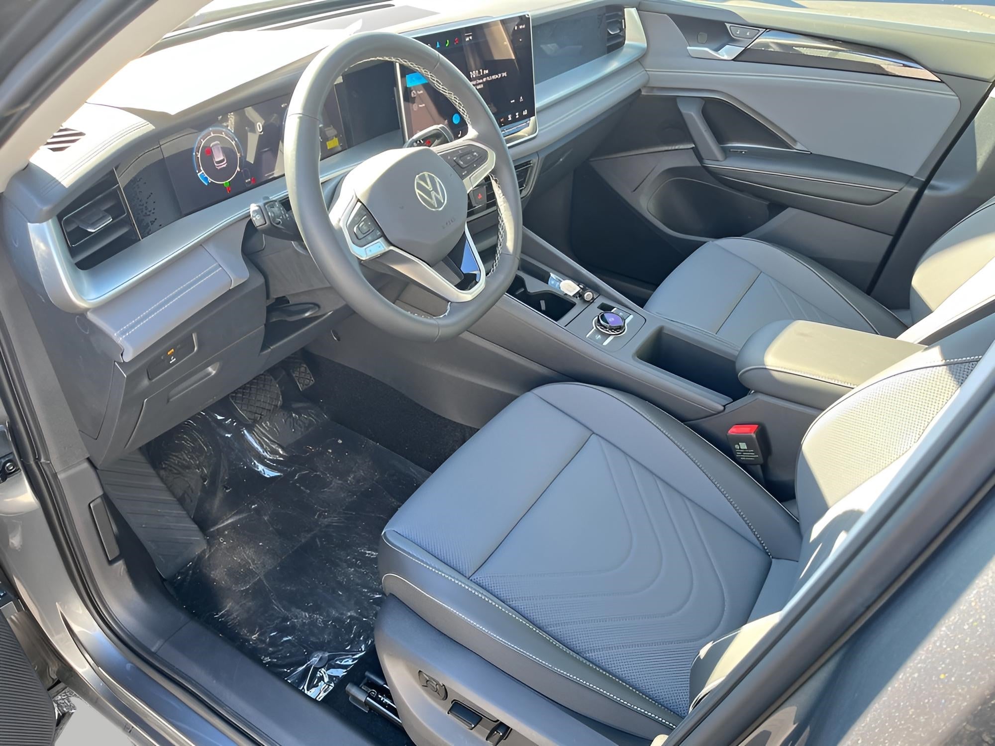 2025 Volkswagen Tiguan 2.0T SE 4MOTION