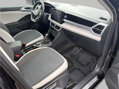 2025 Volkswagen Taos SE 4MOTION