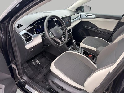 2025 Volkswagen Taos SE 4MOTION