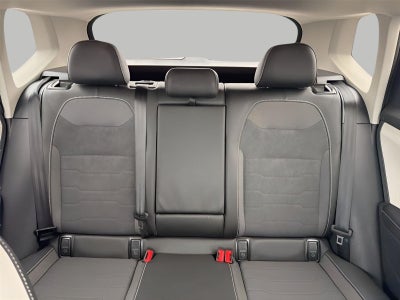 2025 Volkswagen Taos SE 4MOTION