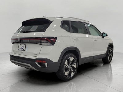 2025 Volkswagen Taos SE 4MOTION