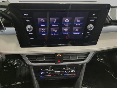 2025 Volkswagen Taos SE 4MOTION
