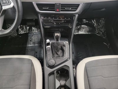 2025 Volkswagen Taos SE 4MOTION