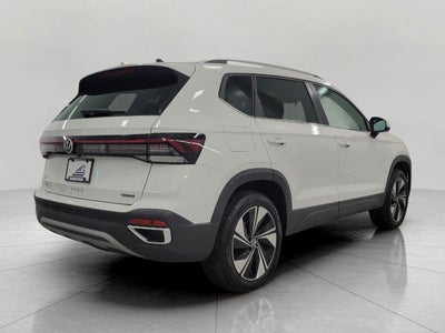 2025 Volkswagen Taos SE 4MOTION
