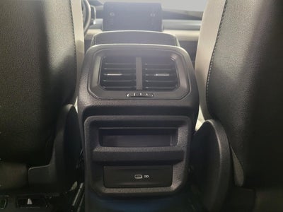 2025 Volkswagen Taos SE 4MOTION