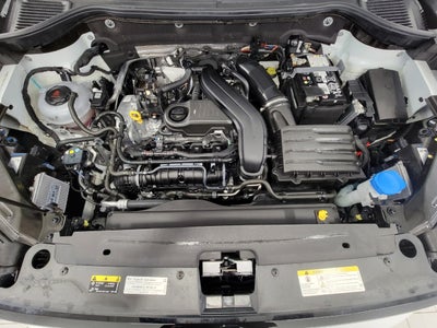 2025 Volkswagen Taos SE 4MOTION