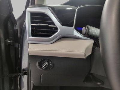 2025 Volkswagen Taos SE 4MOTION