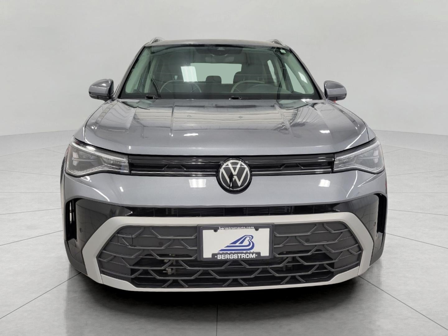 2025 Volkswagen Taos SE 4MOTION