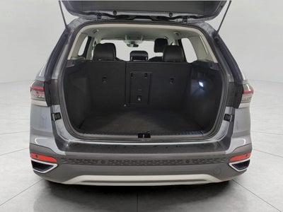 2025 Volkswagen Taos SE 4MOTION