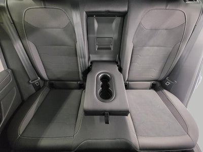 2025 Volkswagen Taos SE 4MOTION