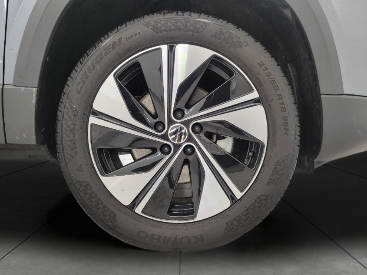 2025 Volkswagen Taos SE 4MOTION