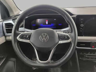 2025 Volkswagen Taos SE 4MOTION