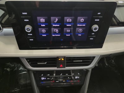 2025 Volkswagen Taos SE 4MOTION