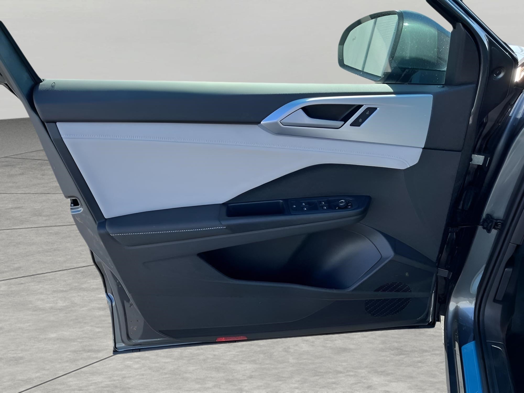 2026 Volkswagen Taos SE 4MOTION