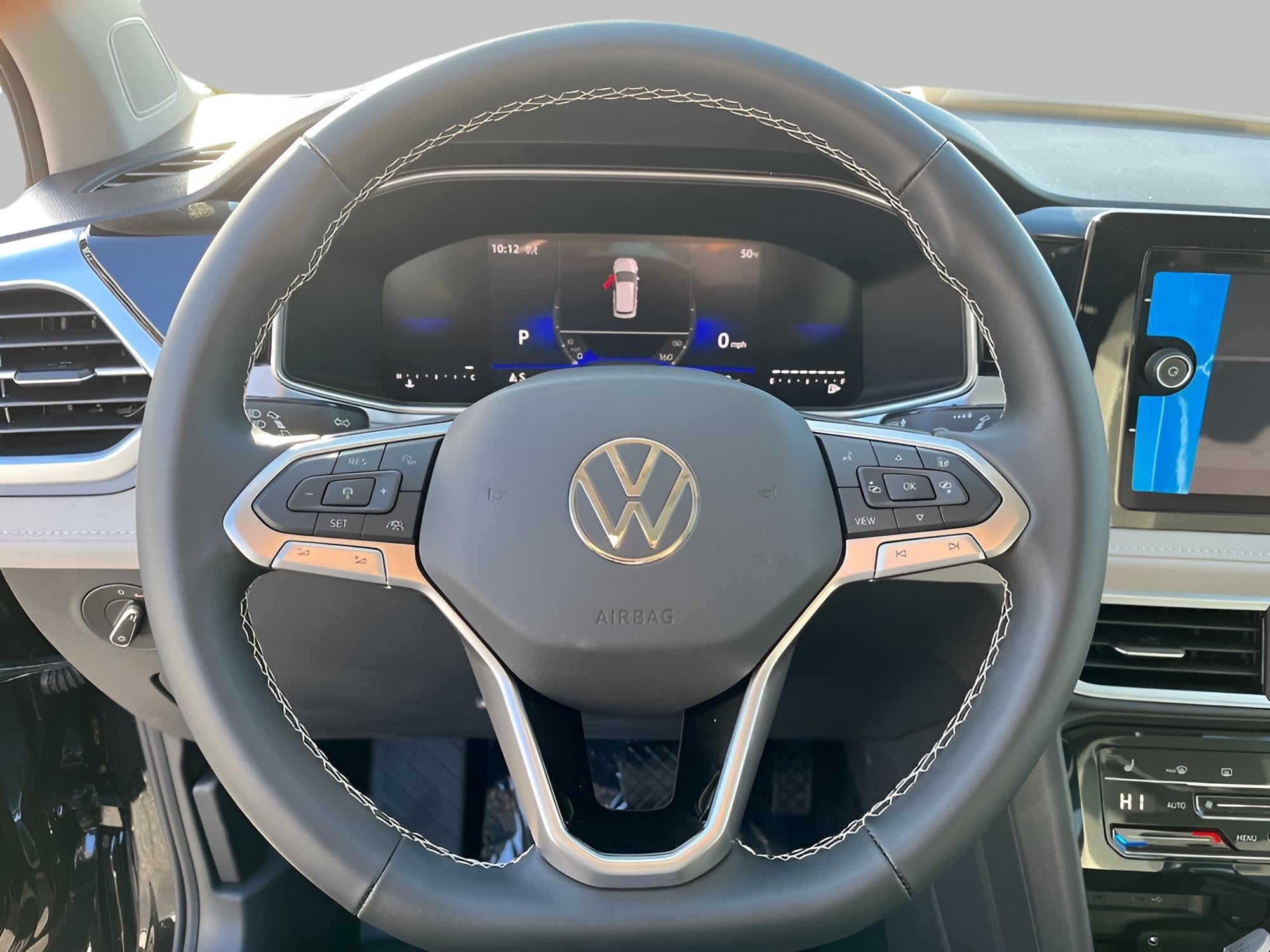 2025 Volkswagen Taos SE 4MOTION