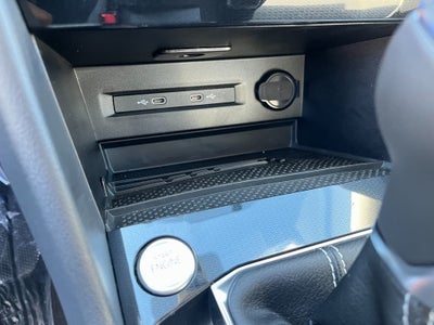 2025 Volkswagen Taos SE 4MOTION