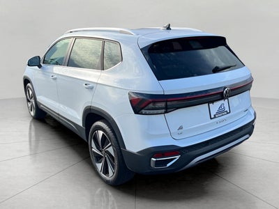 2025 Volkswagen Taos SE 4MOTION