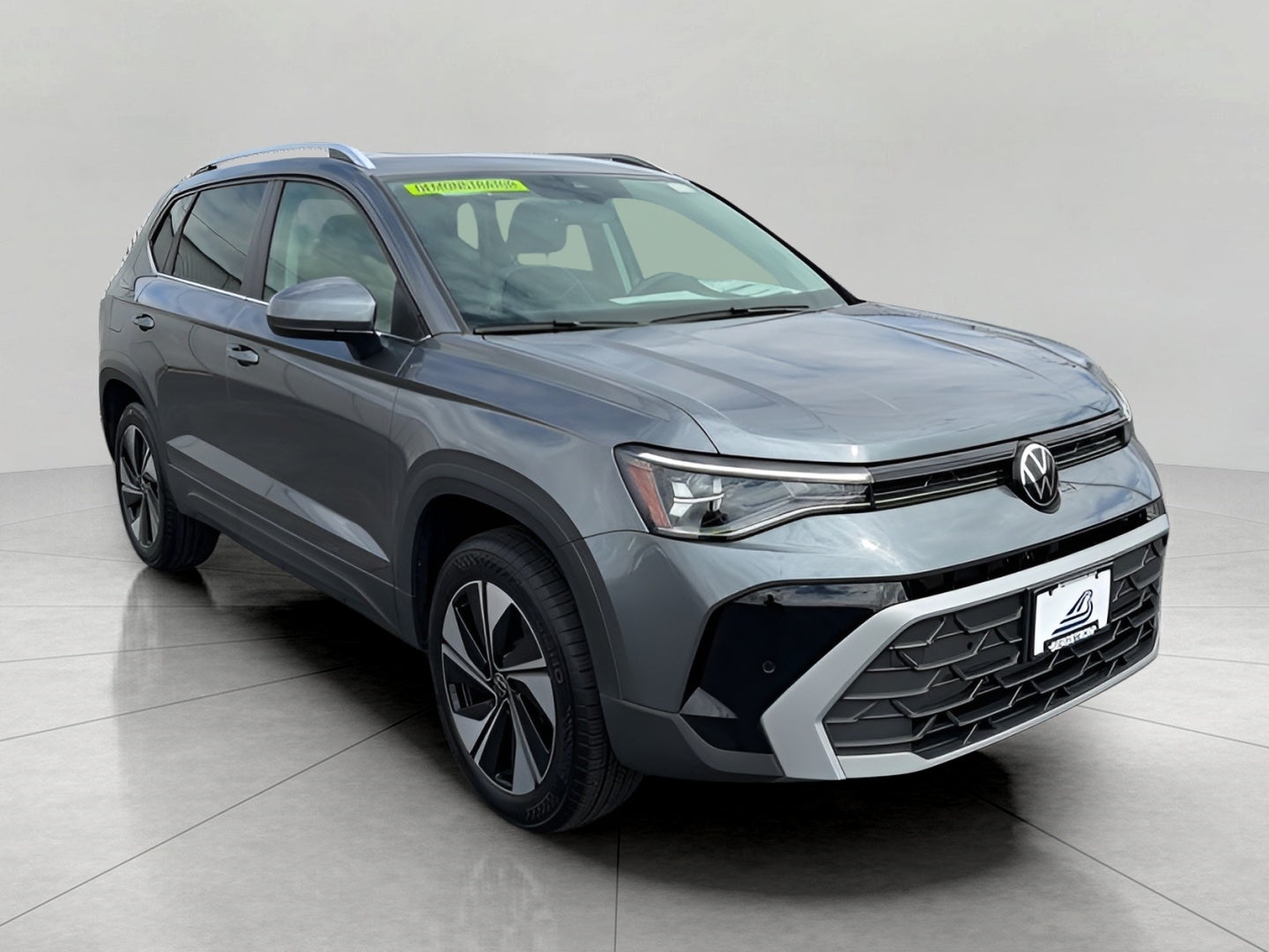 2025 Volkswagen Taos SE 4MOTION