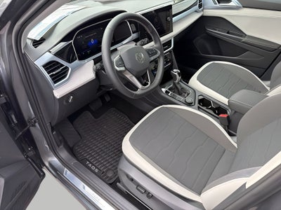 2025 Volkswagen Taos SE 4MOTION