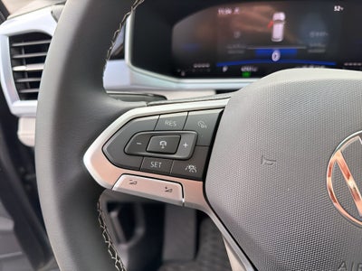2025 Volkswagen Taos SE 4MOTION