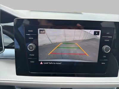 2025 Volkswagen Taos SE 4MOTION